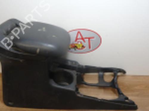 Consolle centrale SUZUKI GRAND VITARA I (FT, HT) 2.0 HDI 110 16V 4x4 (SQ420D, TD83V, JA420WD) (109 hp) 29493635