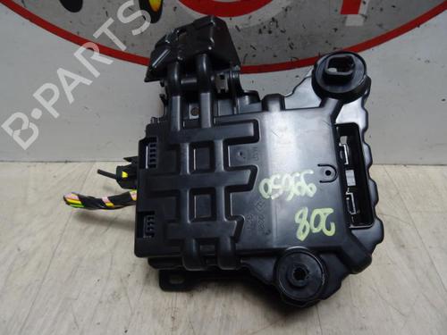 Used Fuse box PEUGEOT 208 I (CA_, CC_) 1.2 THP 110 (110 hp) 12983784