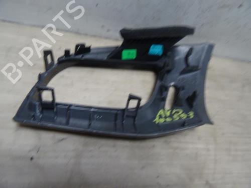 Luftventilen CITROËN C3 II (SC_) 1.2 VTi 82 (82 hp) 13131477