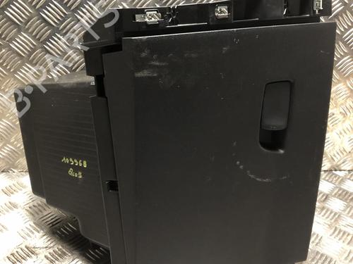 Used Glove box RENAULT CLIO V (B7_) 1.0 TCe 90 (B7MT) (91 hp) 31021927
