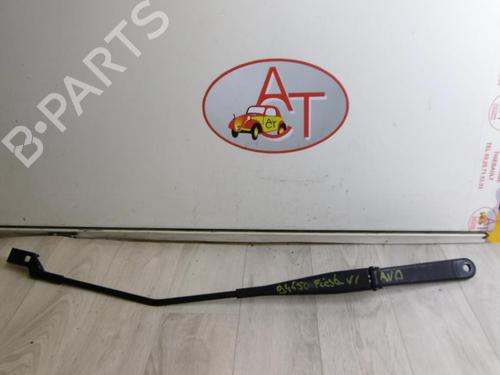 Used Front windshield wiper arm FORD FIESTA VI (CB1, CCN) 1.4 TDCi (70 hp) 13135928