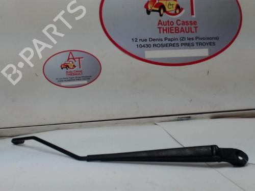Used Front windshield wiper arm PEUGEOT 306 Hatchback (7A, 7C, N3, N5) 2.0 HDI 90 (90 hp) 20629124