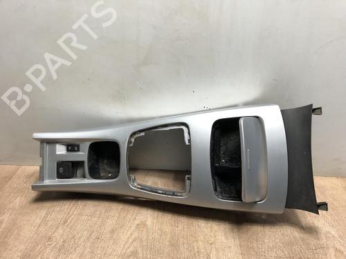 Mittelkonsole RENAULT LAGUNA III Grandtour (KT0/1) 2.0 dCi (KT01, KT08, KT09, KT0K, KT12, KT1D, KT1W) (150 hp) 28601658