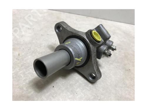 Brake master cylinder TOYOTA YARIS (_P9_) 1.3 VVT-i (SCP90_, SCP90R) | BP20612853M77 