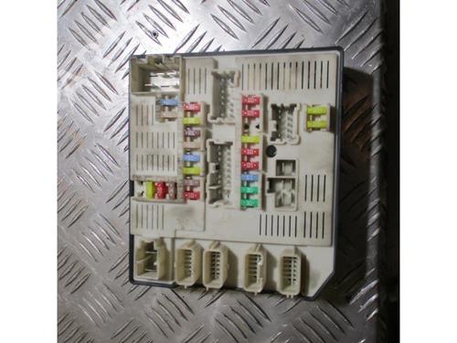 Fuse box RENAULT MEGANE III Hatchback (BZ0/1_, B3_) 1.9 dCi (BZ0N, BZ0J) | BP12972976E1