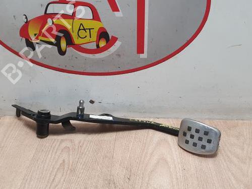 Used Clutch pedal RENAULT CAPTUR I (J5_, H5_) 0.9 TCe 90 (90 hp) 13261951