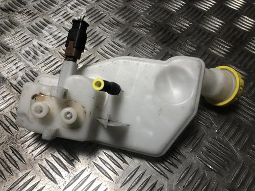 Brake fluid reservoir CITROËN C3 III (SX) 1.5 BlueHDi 100 (SXYHYP, SXYHTU) | BP31203074M118