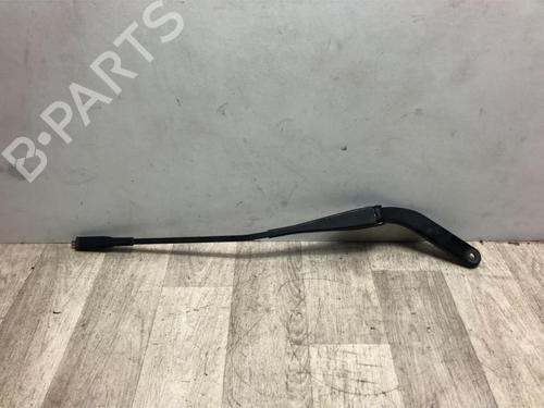 Used Front windshield wiper arm BMW 1 (E81) 118 d (143 hp) 23873091