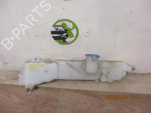 windscreen-washer-tank-suzuki-jimny-closed-off-road-vehicle-sn-15-ddis-4x4-3845084a01-1998-13268473 main image