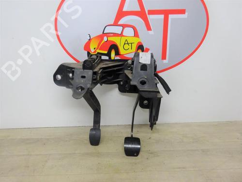 Pedal RENAULT MASTER III Van (FV) 2.3 dCi 100 FWD (FV0A, FV0B, FV0G, FV0K, FV0H) (101 hp) 12970415