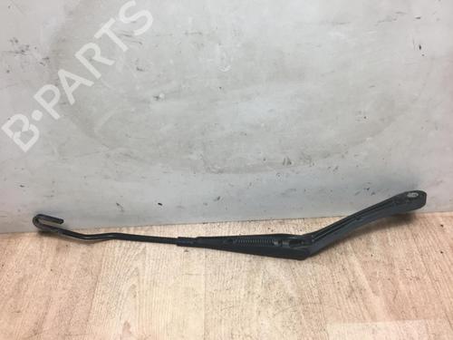 Used Front windshield wiper arm MERCEDES-BENZ C-CLASS (W203) C 270 CDI (203.016) (170 hp) 13293533