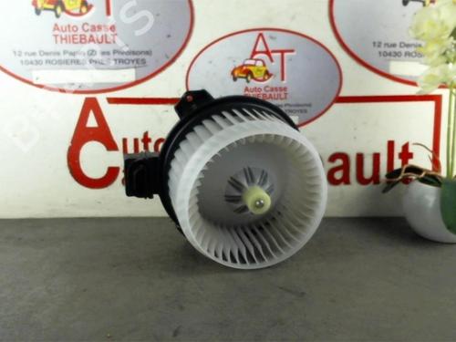 Varmeblæser TOYOTA YARIS (_P9_) 1.4 D-4D (NLP90_, NLP90R) (90 hp) 13131368