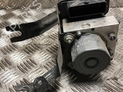 Used ABS pump DACIA DUSTER (HS_) 1.5 dCi (109 hp) 31021911