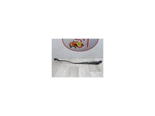Used Front windshield wiper arm CITROËN C3 Picasso (SH_) 1.6 HDi (90 hp) 13279480