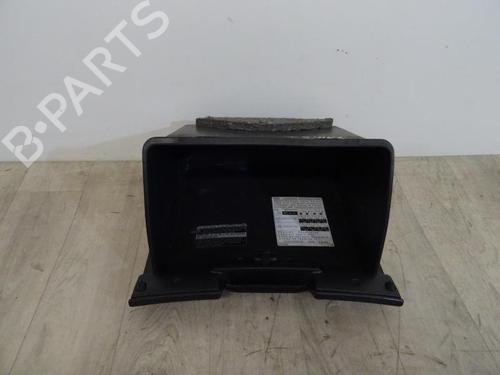 Used Glove box Glove box TOYOTA YARIS (_P1_) 1.4 D-4D (NLP10_, NLP10R) (75 hp) 13226544 13226544