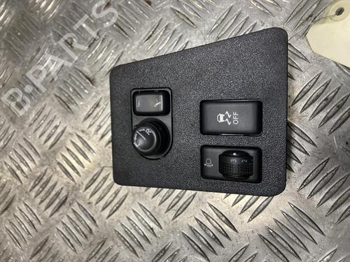 Used Switch NISSAN QASHQAI I (J10, NJ10) 1.5 dCi (110 hp) 31872799