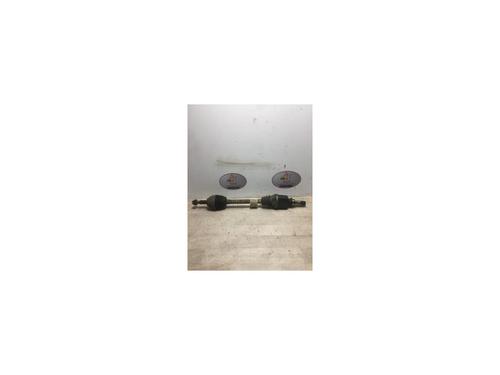 Used Left front driveshaft RENAULT CLIO III (BR0/1, CR0/1) 1.5 dCi (C/BR0G, C/BR1G) (68 hp) 13268233