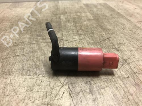 Washer pump TOYOTA YARIS (_P9_) 1.4 D-4D (NLP90_, NLP90R) | BP20625450E24