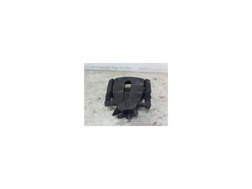 Venstre bremsekaliber foran SUZUKI SPLASH (EX) 1.0 (A5B310) (68 hp) 13270875
