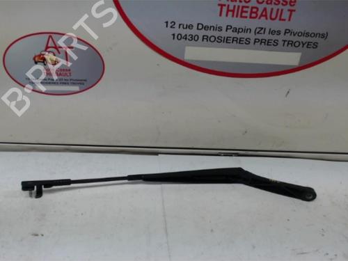 Used Front windshield wiper arm OPEL VECTRA C GTS (Z02) 1.9 CDTI (F68) (150 hp) 25033203