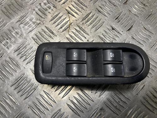 Used Left front window switch RENAULT SCÉNIC II (JM0/1_) 1.5 dCi (JM1E, JM16) (106 hp) 32092685