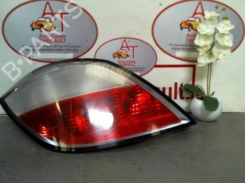 Venstre baglygte OPEL ASTRA H (A04) 1.7 CDTI (L48) (80 hp) 25216547