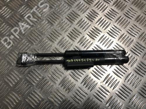 Used Hood lift support BMW 1 (F21) 116 d (116 hp) 31186335