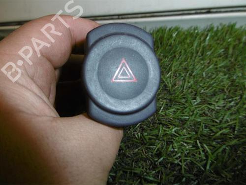 Used Warning switch DACIA SANDERO 1.5 dCi (75 hp) 13228745