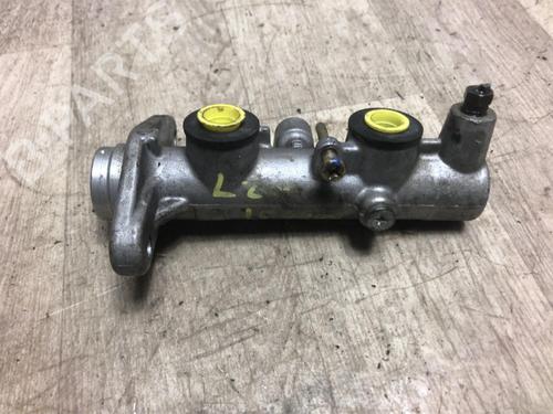 Used Brake master cylinder MITSUBISHI L200 (K7_T, K6_T, K5_T) 2.5 TD 4WD (K74T) (115 hp) 23099950