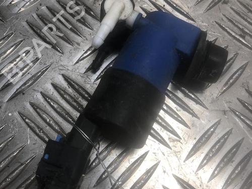 Used Washer pump RENAULT CAPTUR I (J5_, H5_) 1.5 dCi 90 (J5N4, J5M5, J5MW, J5M6, J5AL, J5AJ) (90 hp) 31199868