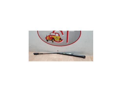 Used Front windshield wiper arm AUDI A1 (8X1, 8XK) 1.6 TDI (90 hp) 15529514