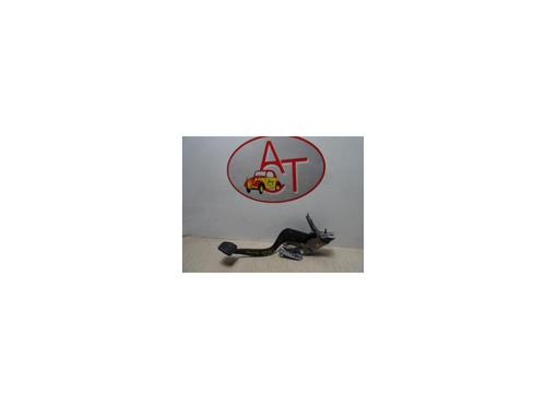 Pédale de frein MITSUBISHI COLT VI (Z3_A, Z2_A) 1.1 (Z31A, Z32A) (75 hp) 12969194