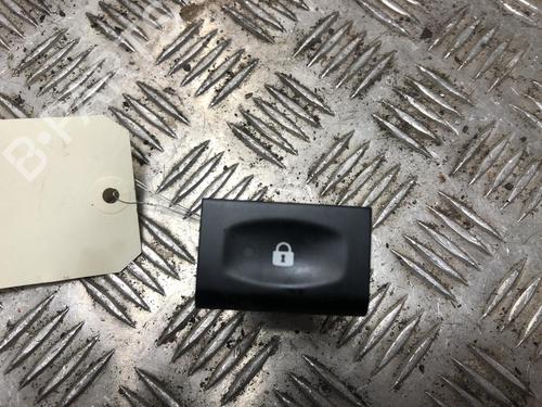 Used Switch RENAULT KOLEOS I (HY_) 2.0 dCi (HY0K) (150 hp) 31200666