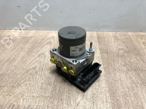 Used ABS pump FIAT DUCATO Van (250_) 120 Multijet 2,3 D (120 hp) 23068042
