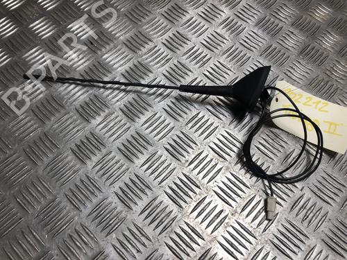 Antenne/Base Antenne/Base RENAULT TWINGO II (CN0_) 1.2 16V (CN04, CN0B) (75 hp) 33964194 33964194