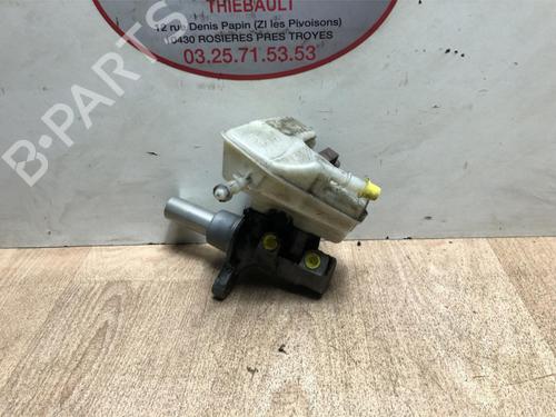 Used Brake master cylinder CITROËN C4 Grand Picasso II (DA_, DE_) 1.6 HDi / BlueHDi 115 (115 hp) 13277272