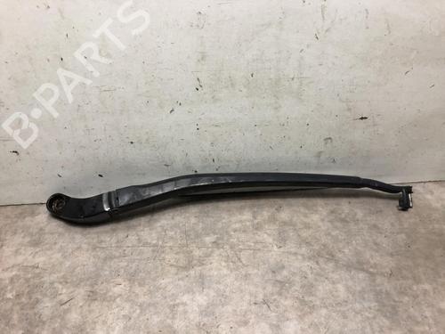 Used Front windshield wiper arm PORSCHE CAYENNE (9PA) Turbo 4.5 (450 hp) 20623436