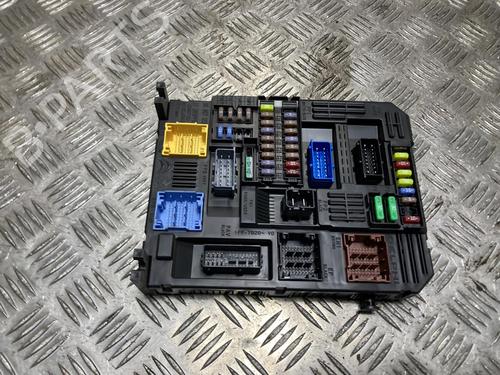 Used Fuse box PEUGEOT 308 II (LB_, LP_, LW_, LH_, L3_) 1.2 THP 130 (131 hp) 33028929