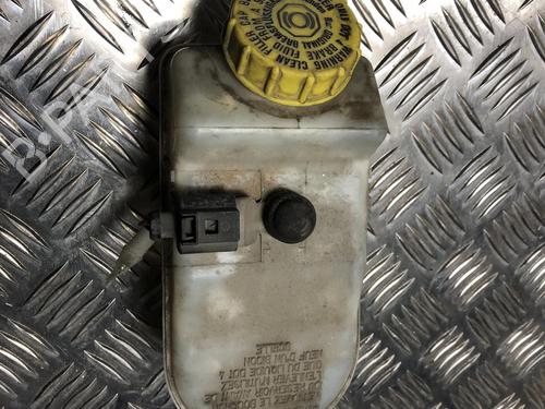 Used Brake master cylinder VW TRANSPORTER T5 Van (7HA, 7HH, 7EA, 7EH) 2.5 TDI (174 hp) 31202321