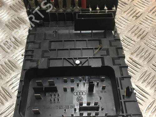 Used Fuse box Fuse box VW GOLF VI (5K1) 1.6 TDI (105 hp) 25306843 25306843
