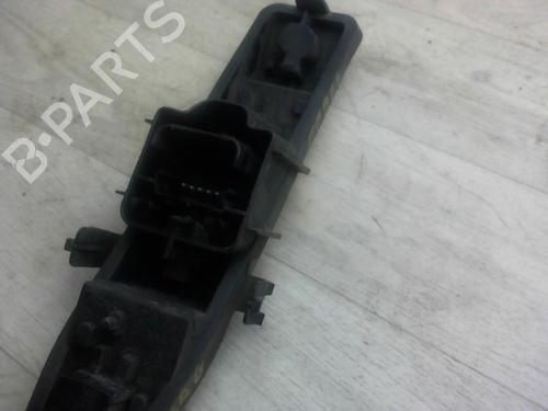 Used Licence plate light RENAULT SCÉNIC II (JM0/1_) 1.9 dCi (JM0G, JM12, JM1G, JM2C) (120 hp) 13290445