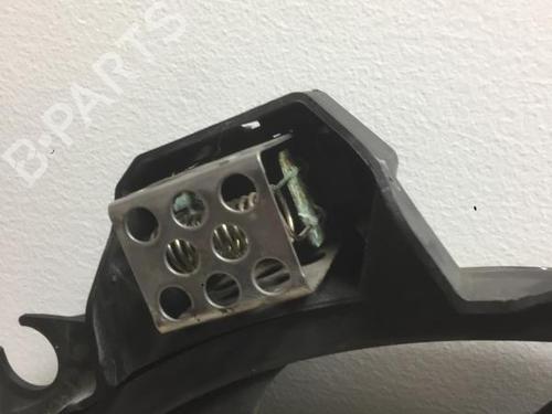 Used Heater blower motor Heater blower motor RENAULT GRAND SCÉNIC III (JZ0/1_) 2.0 dCi (JZ0Y, JZ26) (150 hp) 13228171 13228171