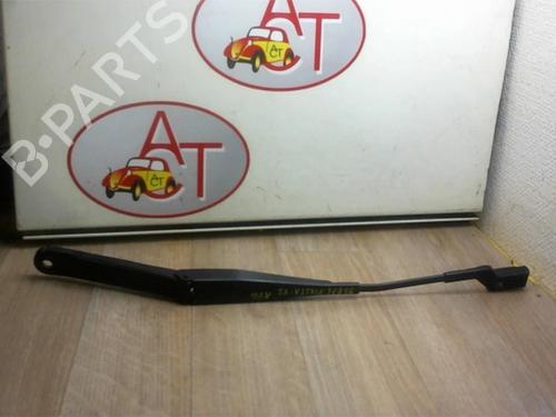 Used Front windshield wiper arm FORD FIESTA VI (CB1, CCN) 1.4 (97 hp) 13135930