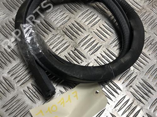 Used Rubber door seal NISSAN PIXO (UA0) 1.0 (68 hp) 31243925