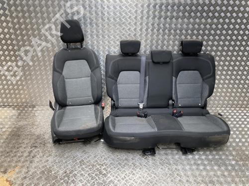 Used Seats set Seats set RENAULT CAPTUR II (HF_) E-TECH 145 (HFMU) (143 hp) 33739613 33739613