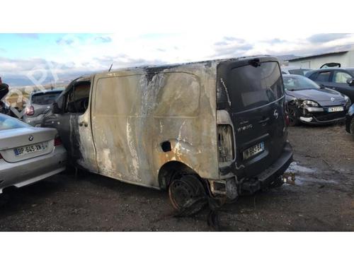 Brake master cylinder OPEL VIVARO C Van (K0) 2.0 | BP20616893M77