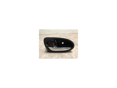 Türgriff vorne links innen für TOYOTA YARIS (_P9_) 1.33 VVT-i (NSP90_, NSP90R) (100 hp) 23143544