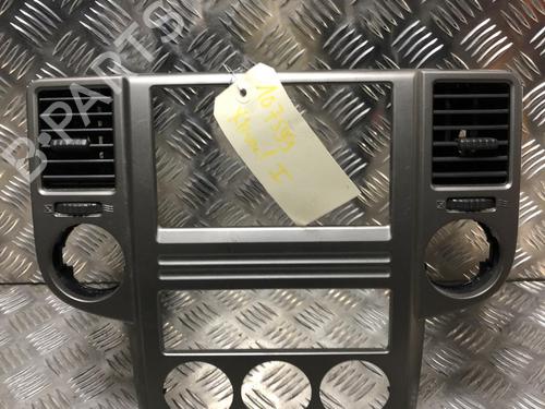 Middenconsole NISSAN X-TRAIL I (T30) 2.2 Di 4x4 (114 hp) 31198026