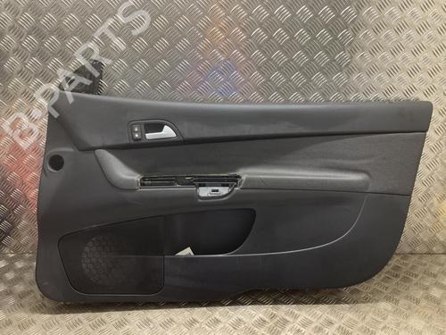 Bekleding voor rechts VOLVO C30 (533) 1.6 D (109 hp) 31202441