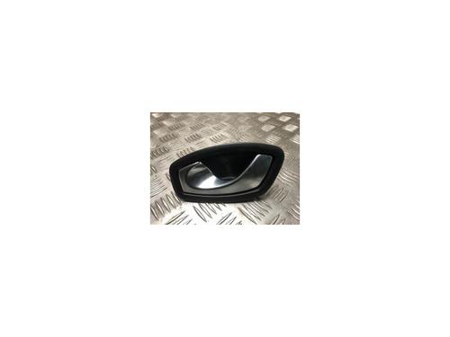 Maniglia interna anteriore sinistra RENAULT CAPTUR I (J5_, H5_) 1.5 dCi 90 (J5N4, J5M5, J5MW, J5M6, J5AL, J5AJ) (90 hp) 25306900
